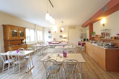 Cuisine ou kitchenette dans l'établissement Hotel Restaurant Le Coquelicot