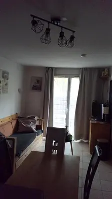 Télévision ou salle de divertissement dans l'établissement Le Roi du Sundgau près de la Horse - Mooslargue