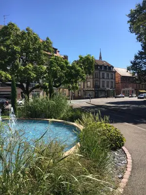 Piscine de l'établissement Les Hauts de Colmar ou située à proximité