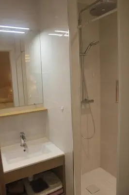 Salle de bains dans l'établissement lesboisjolis
