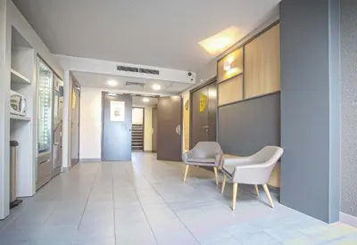 Coin salon dans l'établissement B&B HOTEL Mulhouse Ile Napoléon