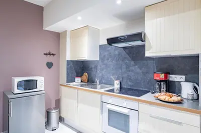 Cuisine ou kitchenette dans l'établissement Gite Le Caveau Sélestat - 30min EuropaPark