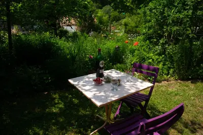 Jardin de l'établissement Gîte Chez Dimanche