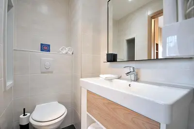 Salle de bains dans l'établissement La Clé Des Vignes