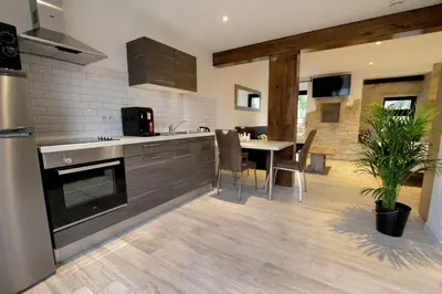 Cuisine ou kitchenette dans l'établissement Le Moulin d'Oscar & Spa - Mulhouse Nord
