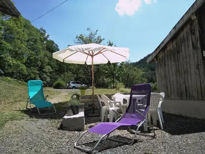 Jardin de l'établissement Gîte du Charri