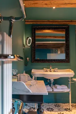 Salle de bains dans l'établissement Le B. VINTAGE