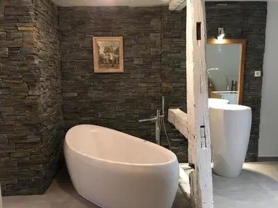Salle de bains dans l'établissement Le P'retzel & Le Sticksy