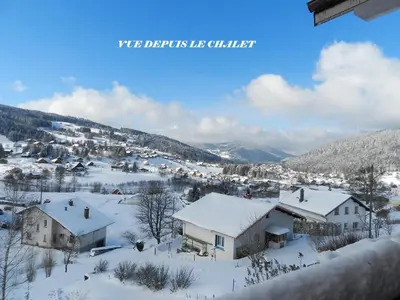 Vue générale sur la montagne ou vue sur la montagne depuis l'appartement