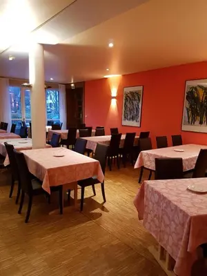 Coin salon dans l'établissement Logis Hôtel-Restaurant Perle Des Vosges