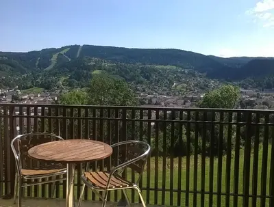 Vue générale sur la montagne ou vue sur la montagne depuis l'appartement