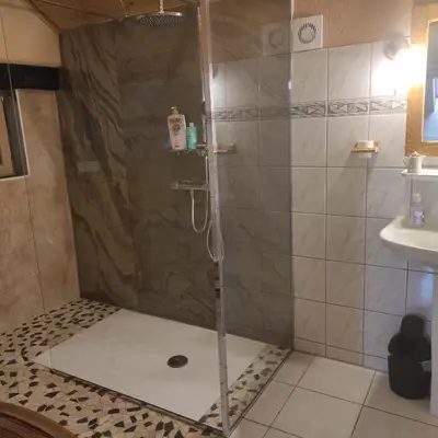 Salle de bains dans l'établissement Gite de peupliers