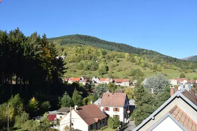 Vue générale sur la montagne ou vue sur la montagne depuis l'appartement