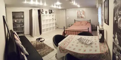 Coin salon dans l'établissement Au Mariafeld