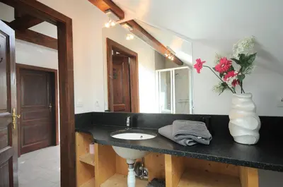 Salle de bains dans l'établissement Gite coté jardin FAHRER ACKERMANN