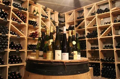 Boissons dans l'établissement Hôtel-Restaurant Les Bas-Rupts, Singuliers Hôtel