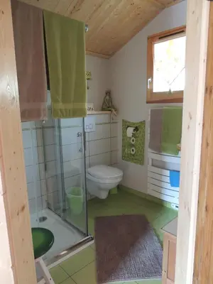 Salle de bains dans l'établissement Au Bout du Chemin