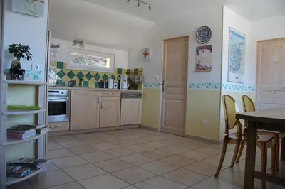 Cuisine ou kitchenette dans l'établissement Gîte du Belvédère