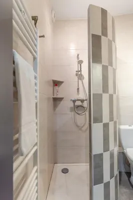 Salle de bains dans l'établissement Travel Homes - L'Alsacien, près de la ville