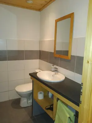 Salle de bains dans l'établissement Chez Frédéric et Alexandre
