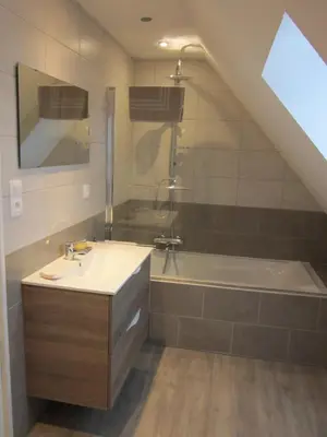Salle de bains dans l'établissement Gîte Faubourg des Pierres