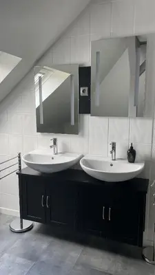 Salle de bains dans l'établissement Gîte spacieux, lumineux et très cosy