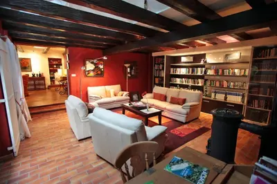 Coin salon dans l'établissement La Haute Grange Gîtes de Charme en Alsace