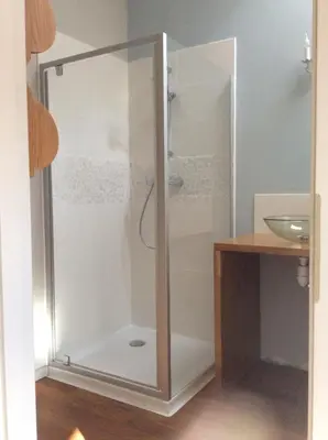 Salle de bains dans l'établissement Gîte Le Faucon Pèlerin