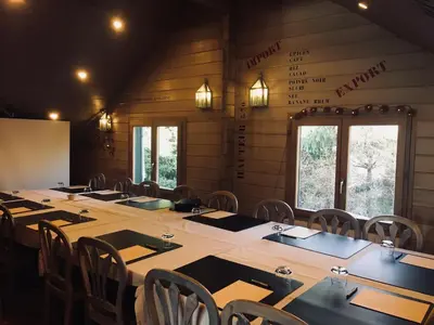 Espace de conférence ou salle de réunion dans l'établissement Le Chalet d'Etienne