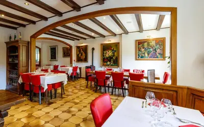 Restaurant ou autre lieu de restauration dans l'établissement Hôtel Restaurant Kuentz