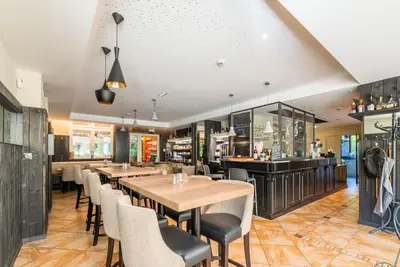 Salon ou bar de l'établissement Hotel Restaurant au Floridor