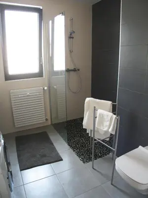 Salle de bains dans l'établissement Attic pour 4 personnes