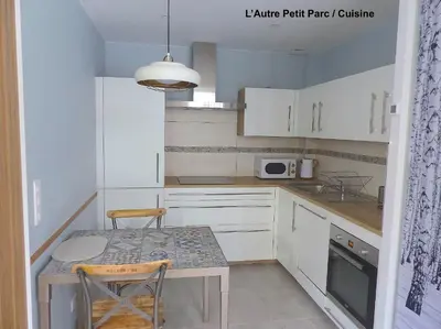 Cuisine ou kitchenette dans l'établissement Le Petit Parc