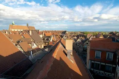 Vue générale sur la mer ou vue sur la mer prise depuis l'appartement