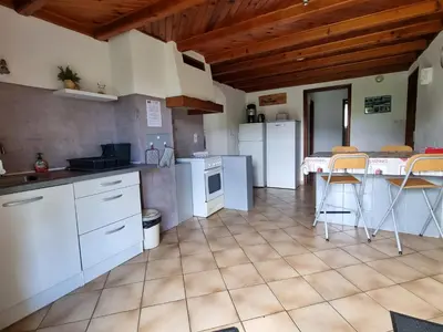Cuisine ou kitchenette dans l'établissement Au p'tit bonheur vosgien