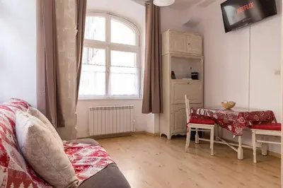 Télévision ou salle de divertissement dans l'établissement Travel Homes - The Bredele, next to Little Venice