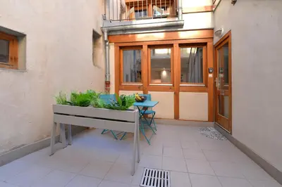 Balcon ou terrasse dans l'établissement La Petite Terrasse du Centre