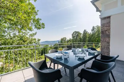 Balcon ou terrasse dans l'établissement Gîtes Openroc - Vue imprenable sur Colmar
