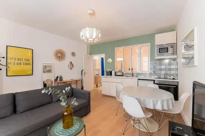 Cuisine ou kitchenette dans l'établissement Colmar City Center - Modern Studio COCOON - BookingAlsace
