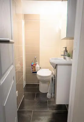 Salle de bains dans l'établissement myHome Basel