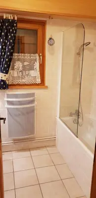 Salle de bains dans l'établissement Chalet cosy & confort Spa,Sauna,Pétanque,VE - Top situation à Gérardmer