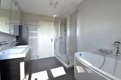 Salle de bains dans l'établissement Gîte Aux Deux Clochers