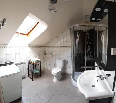 Salle de bains dans l'établissement La tour Gîtes du Florimont