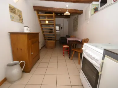 Cuisine ou kitchenette dans l'établissement Apartment in Riquewihr near Vineyards