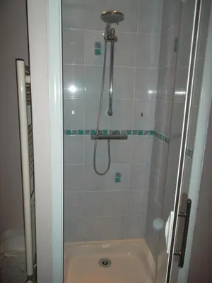 Salle de bains dans l'établissement Appartement au centre du tholy pour 5 personnes maximum