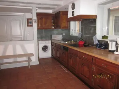 Cuisine ou kitchenette dans l'établissement Gîte Marcel et Marianne jardin et parking privatifs