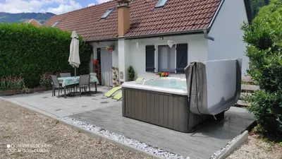 Vue générale sur la montagne ou vue sur la montagne depuis la maison de vacances