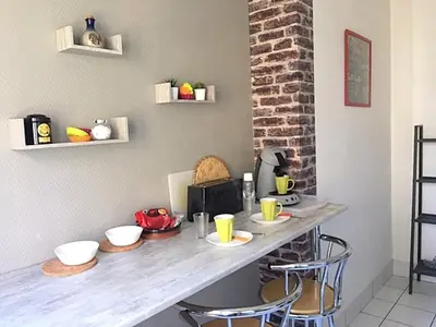 Plateau bouilloire dans l'établissement L'Appart Bleu - Lumineux F3 Mulhouse Gare/Centre