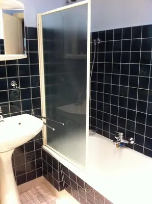 Salle de bains dans l'établissement GITE CHEZ JEAN PAUL