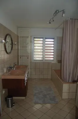 Salle de bains dans l'établissement Le gîte à l'ombre du tilleul